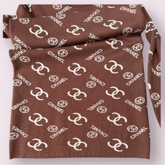 CHANEL CC Logo Monogram Sweater Dress - Picture 4 of 9